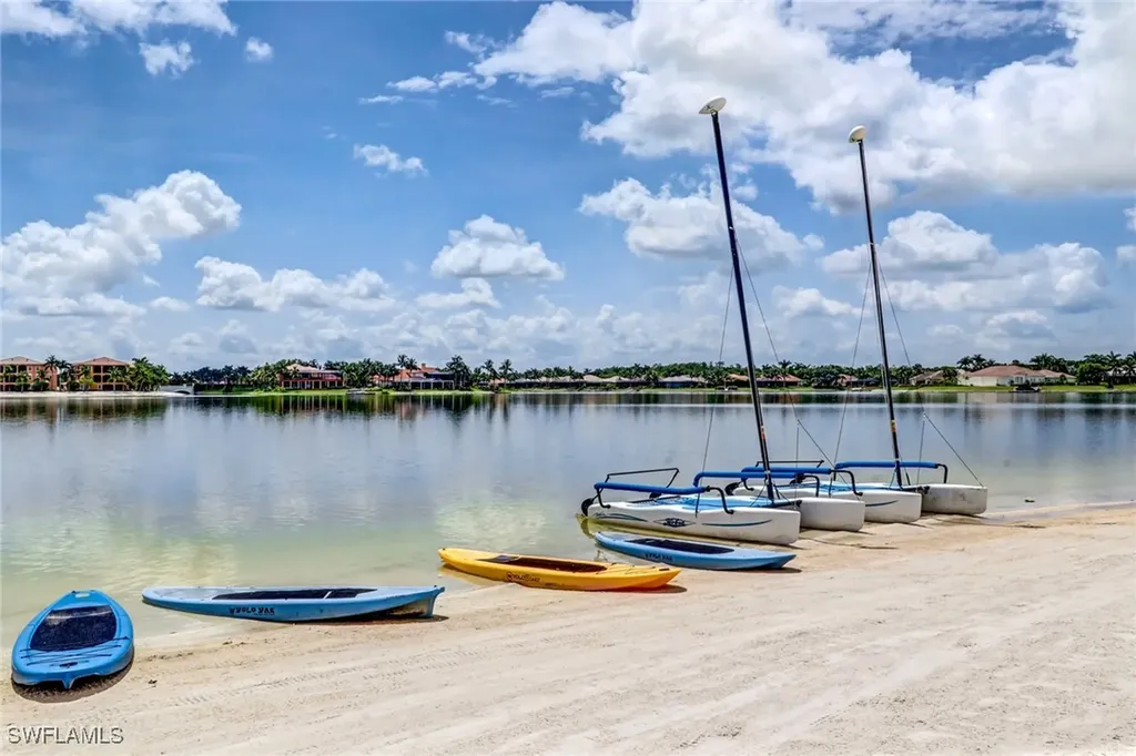 10015 Valiant Court Miromar Lakes FL 33913