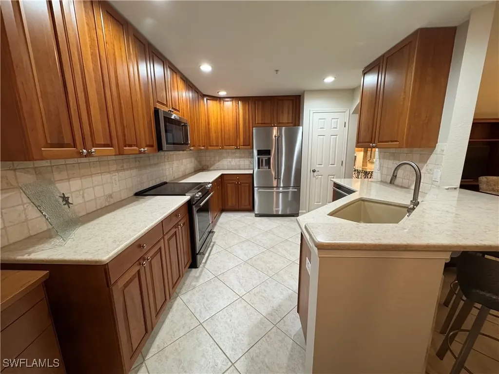 10015 Valiant Court Miromar Lakes FL 33913