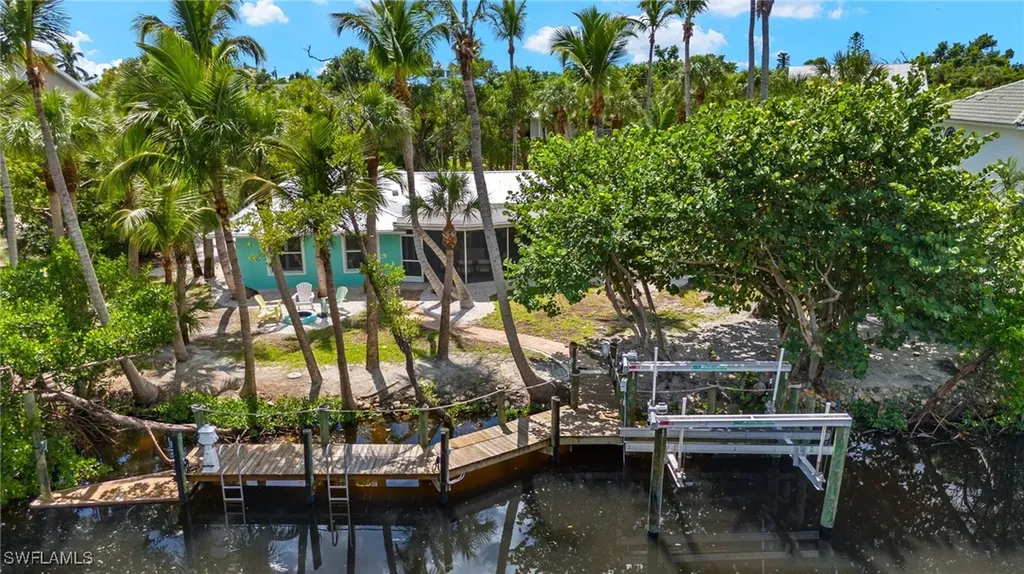 526 N Yachtsman Drive Sanibel FL 33957