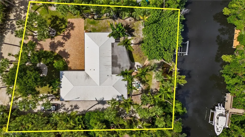 526 N Yachtsman Drive Sanibel FL 33957