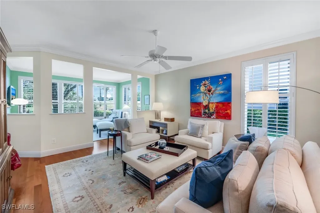 Naples FL, 1330 Charleston Square Drive, Unit 3-102