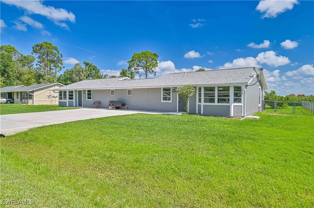 4417/4421 Ruthann Court North Fort Myers FL 33917