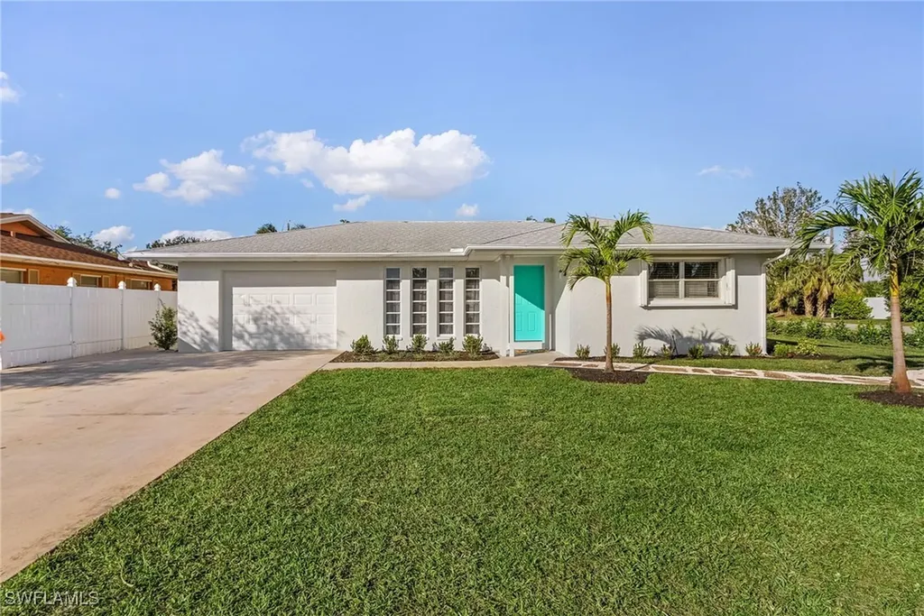 1075 Hilltop Drive Naples FL 34103