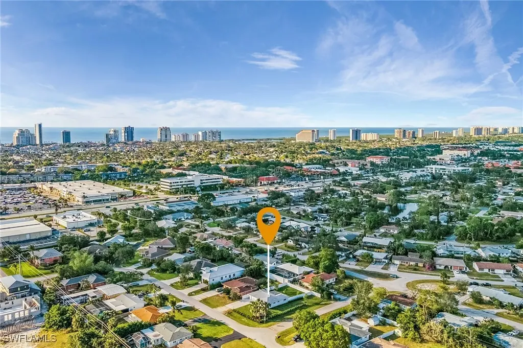 1075 Hilltop Drive Naples FL 34103