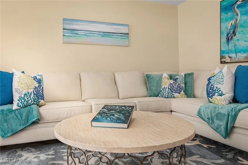 1075 Hilltop Drive Naples FL 34103