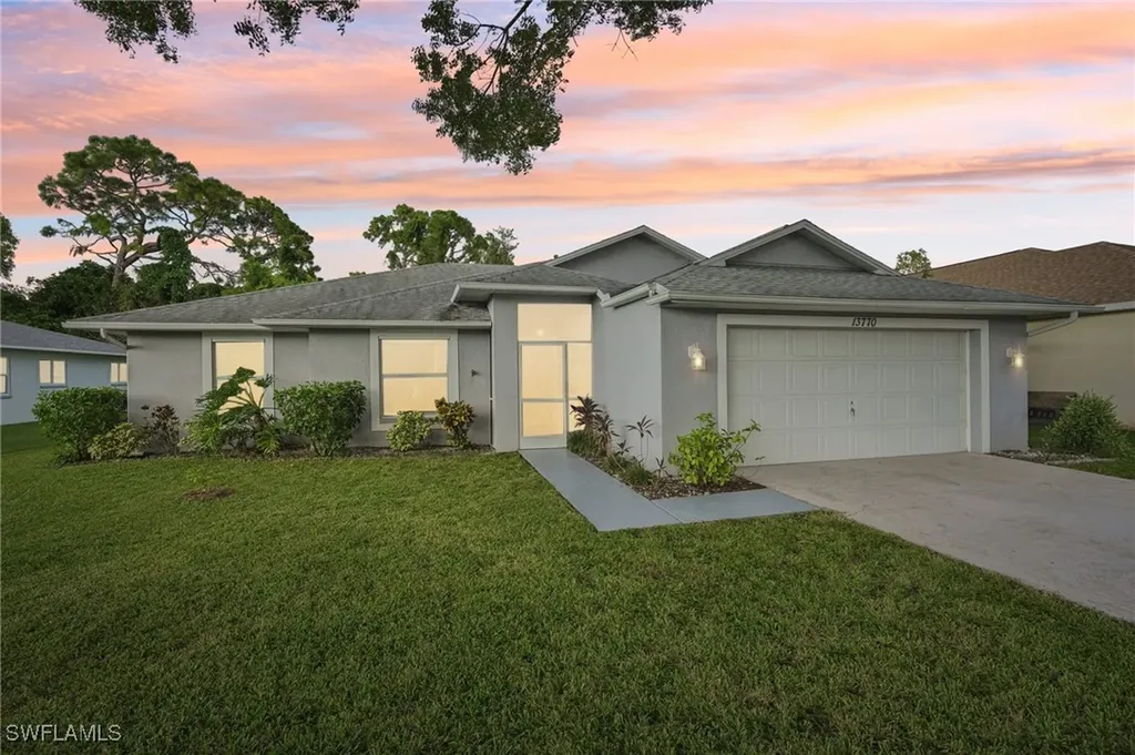 13770 Willow Bridge Drive North Fort Myers FL 33903