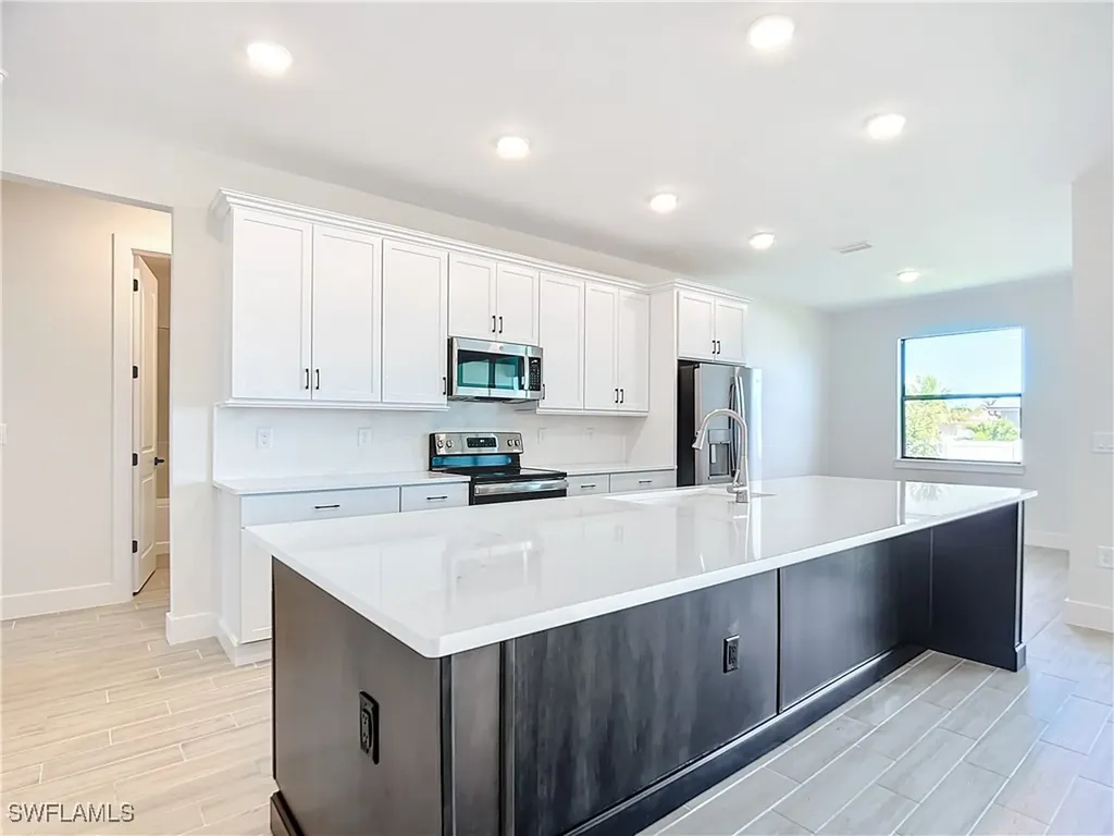 4310 NW 22nd Street Cape Coral FL 33993