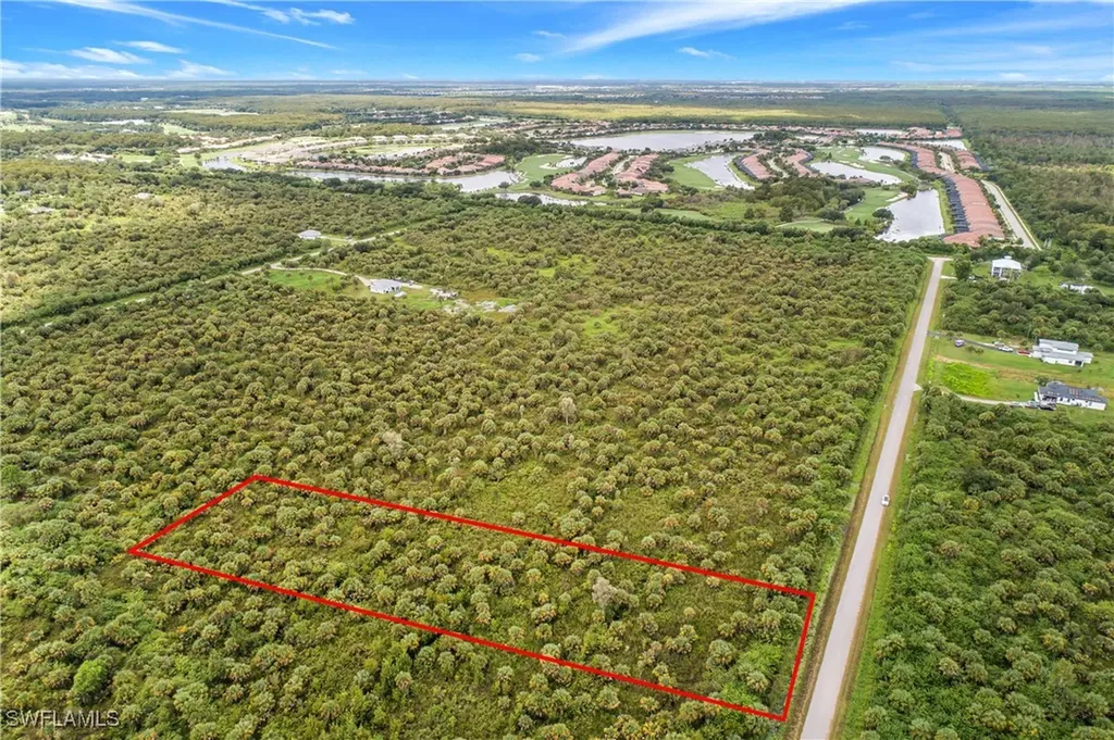 670 39th Avenue NW Naples FL 34120