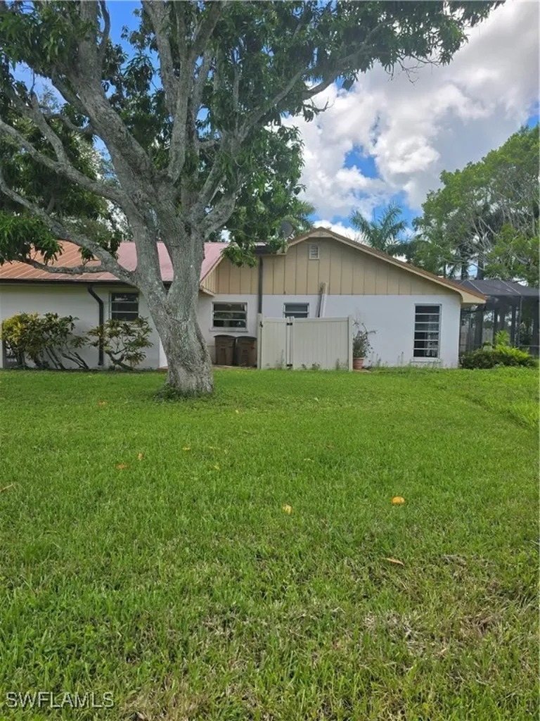 4537 E Riverside Drive Fort Myers FL 33905
