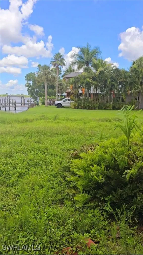 4537 E Riverside Drive Fort Myers FL 33905