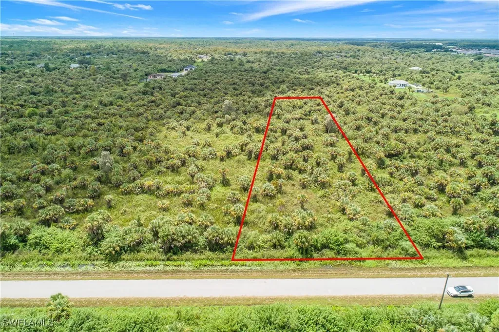 688 39th Avenue NW Naples FL 34120