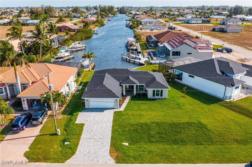 3728 Yucatan Parkway Cape Coral FL 33993