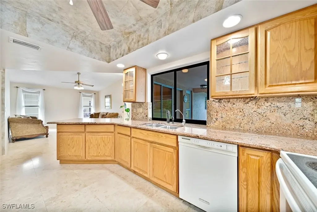 3908 SE 3rd Avenue Cape Coral FL 33904
