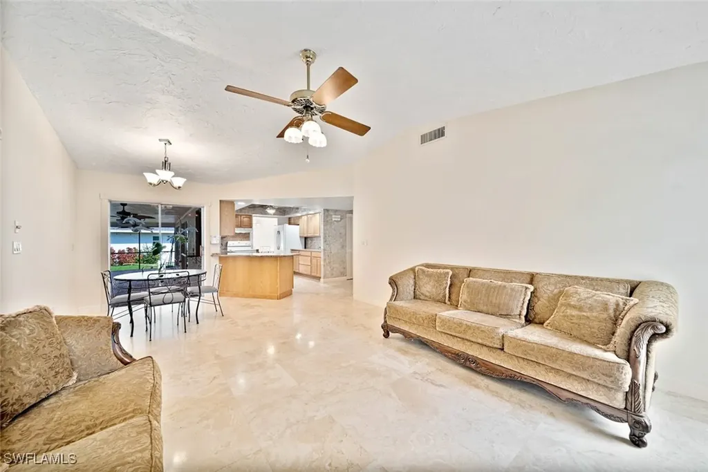3908 SE 3rd Avenue Cape Coral FL 33904