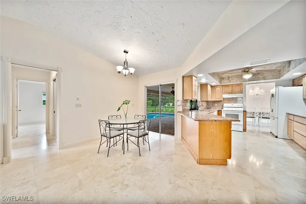 3908 SE 3rd Avenue Cape Coral FL 33904