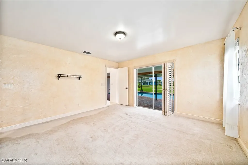 3908 SE 3rd Avenue Cape Coral FL 33904