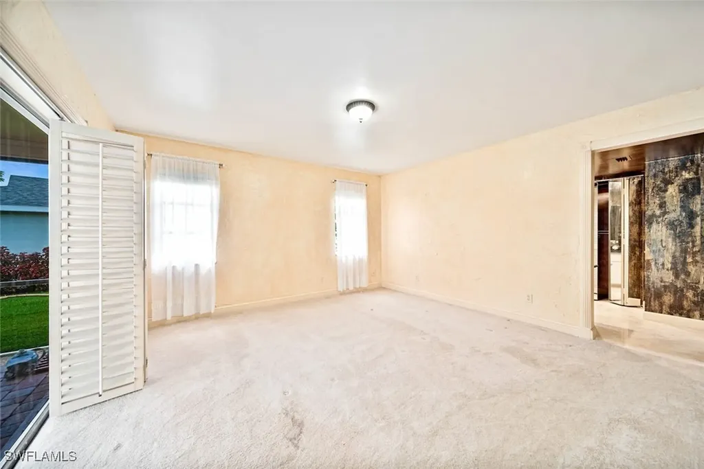 3908 SE 3rd Avenue Cape Coral FL 33904