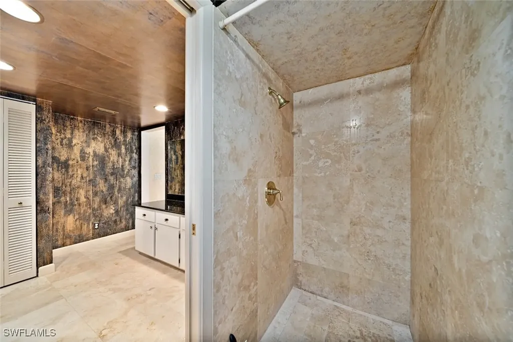 3908 SE 3rd Avenue Cape Coral FL 33904