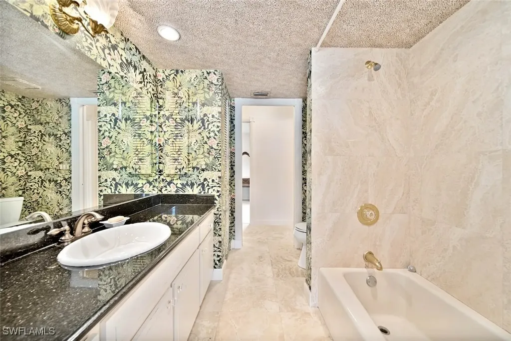 3908 SE 3rd Avenue Cape Coral FL 33904