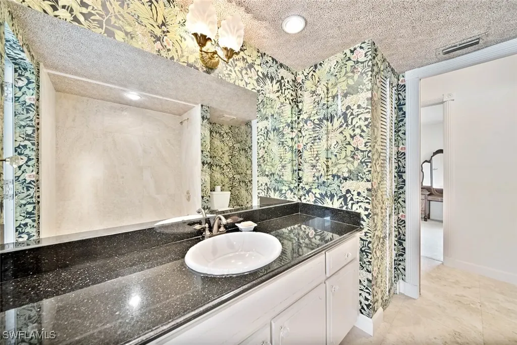 3908 SE 3rd Avenue Cape Coral FL 33904