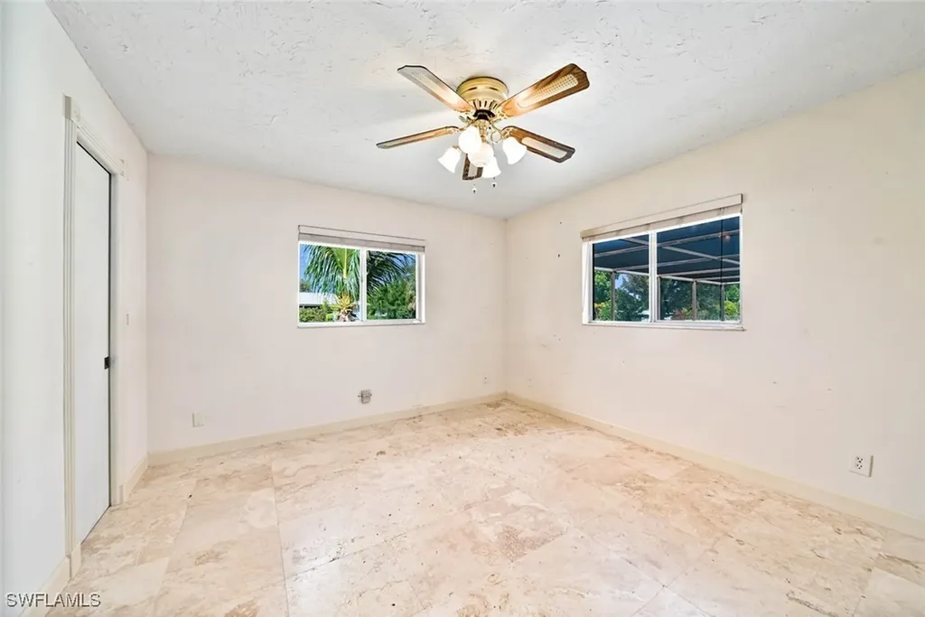 3908 SE 3rd Avenue Cape Coral FL 33904
