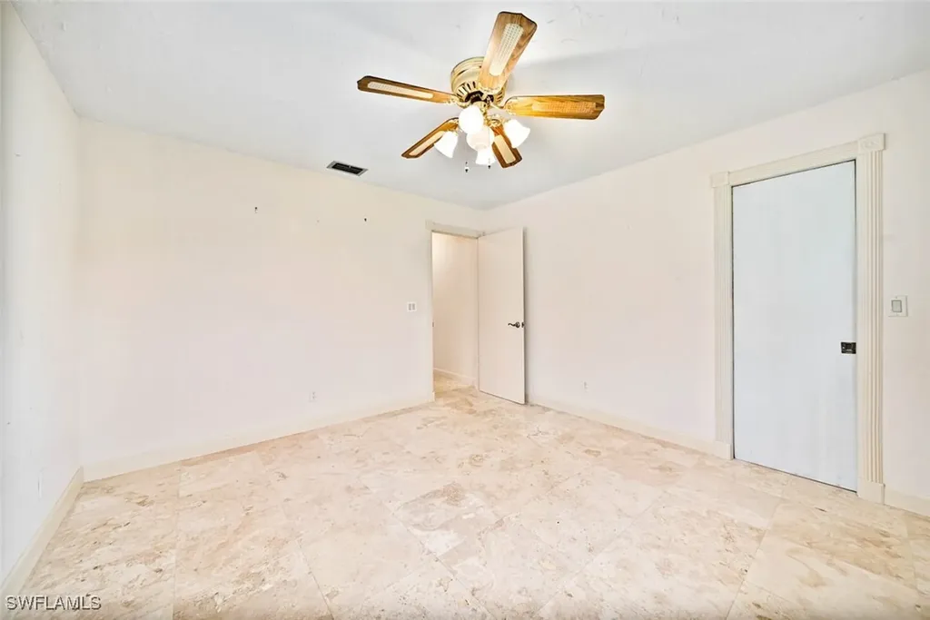 3908 SE 3rd Avenue Cape Coral FL 33904