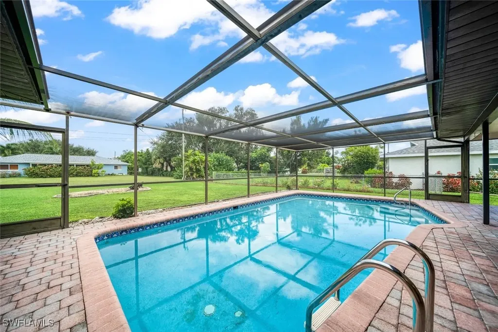 3908 SE 3rd Avenue Cape Coral FL 33904