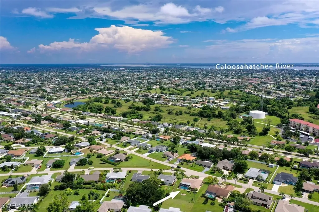3908 SE 3rd Avenue Cape Coral FL 33904