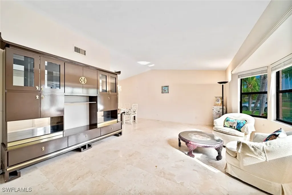 3908 SE 3rd Avenue Cape Coral FL 33904