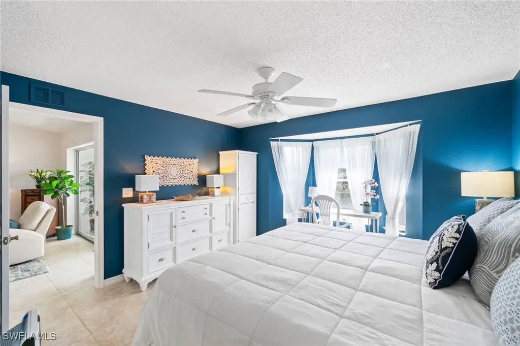 850 New Waterford Drive Naples FL 34104