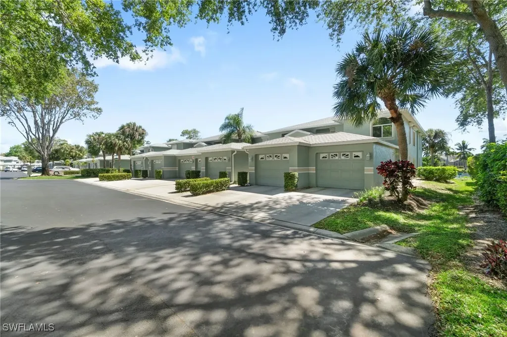 850 New Waterford Drive Naples FL 34104