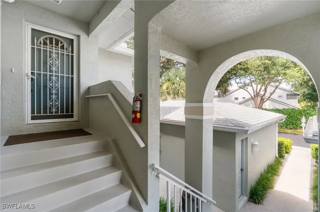 850 New Waterford Drive Naples FL 34104