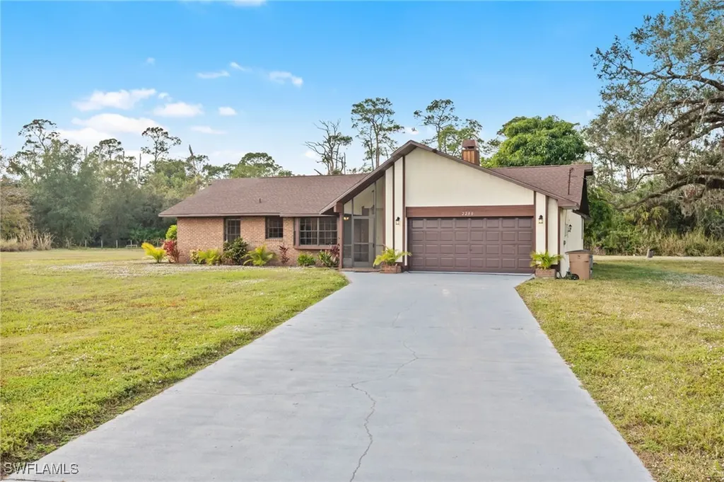2280 Herzog Road Alva FL 33920