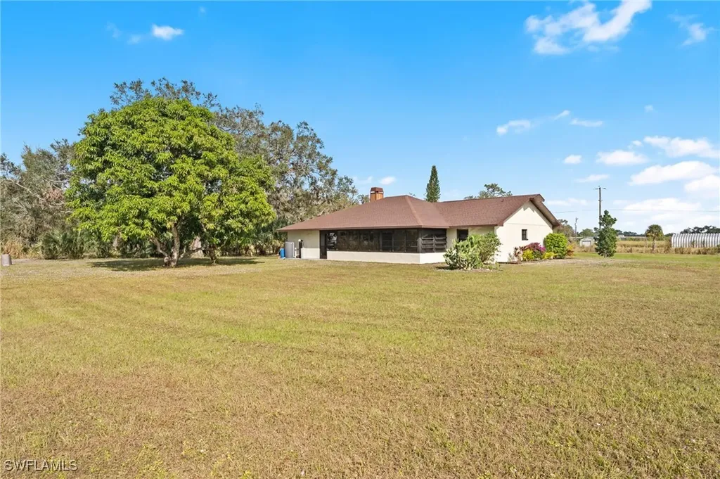2280 Herzog Road Alva FL 33920