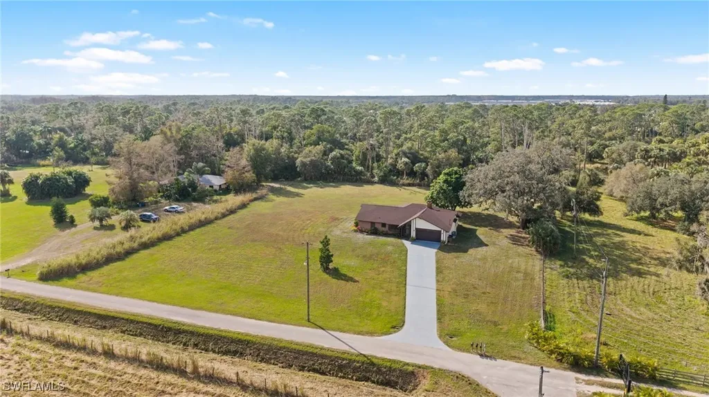2280 Herzog Road Alva FL 33920