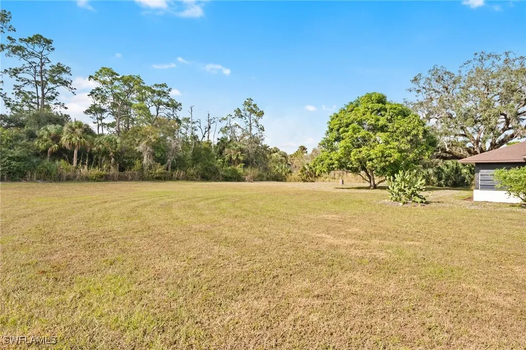 2280 Herzog Road Alva FL 33920