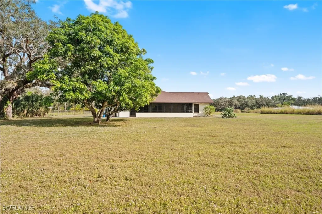 2280 Herzog Road Alva FL 33920