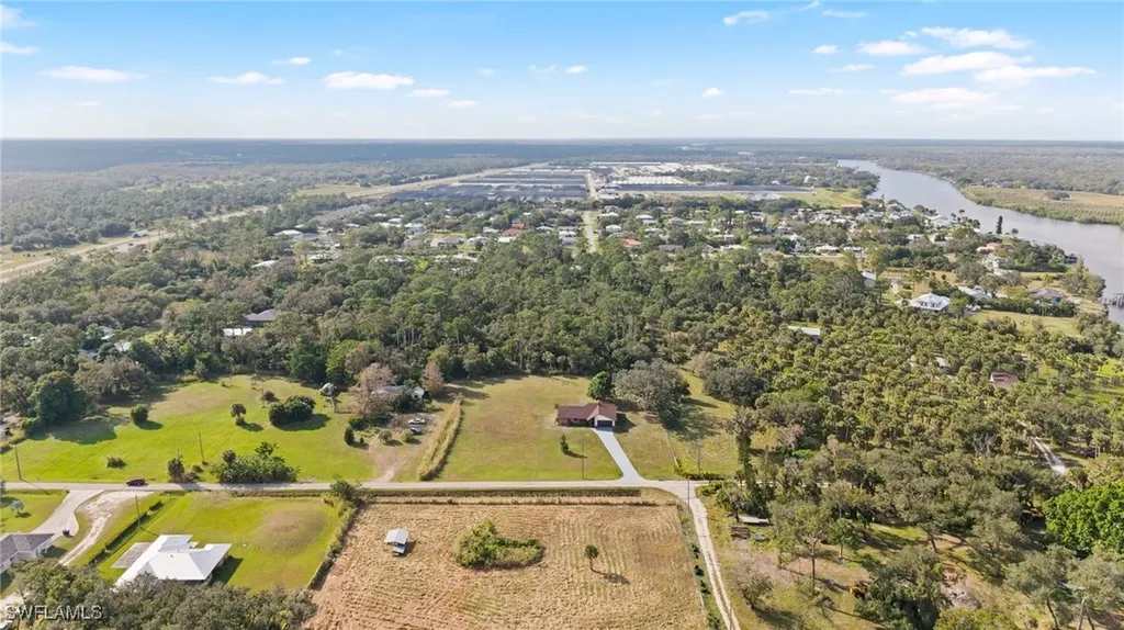 2280 Herzog Road Alva FL 33920