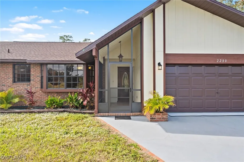 2280 Herzog Road Alva FL 33920