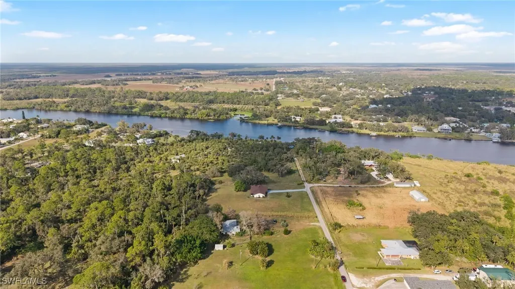 2280 Herzog Road Alva FL 33920