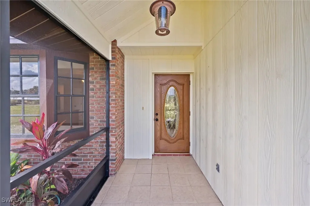 2280 Herzog Road Alva FL 33920