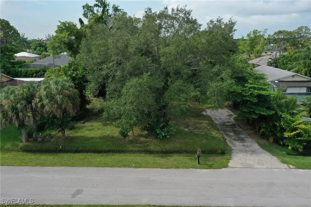 2808 Van Buren Avenue Naples FL 34112
