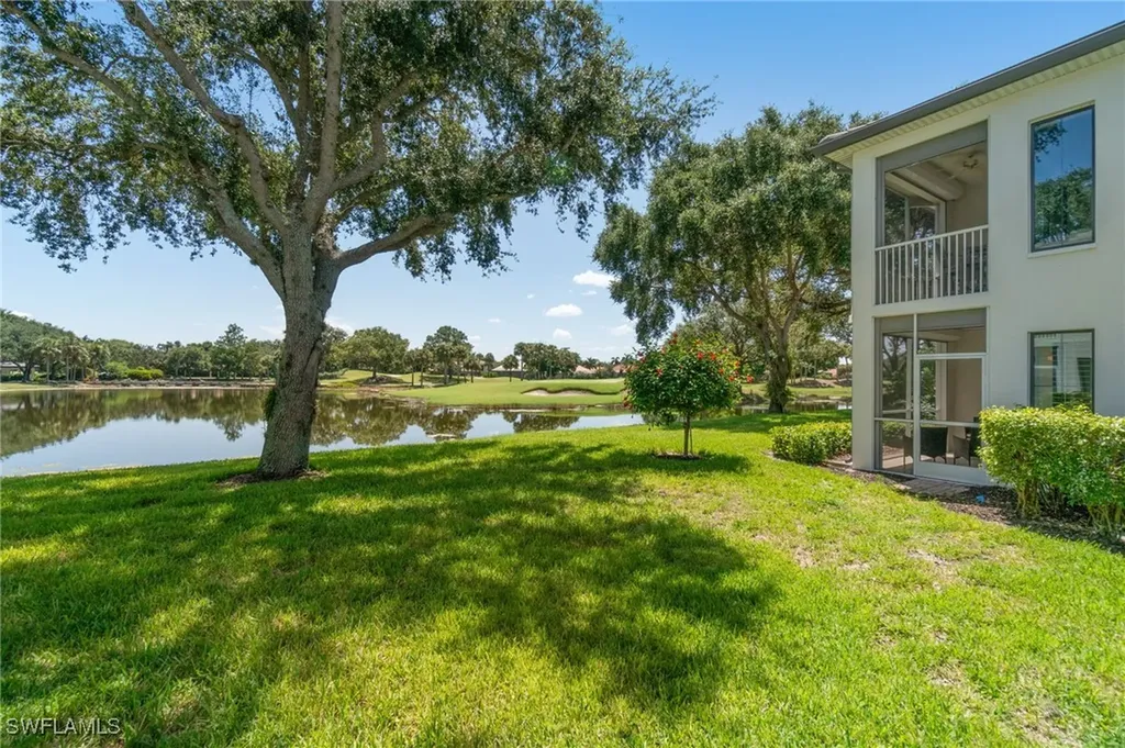 Naples FL, 2427 Ravenna Blvd, #101
