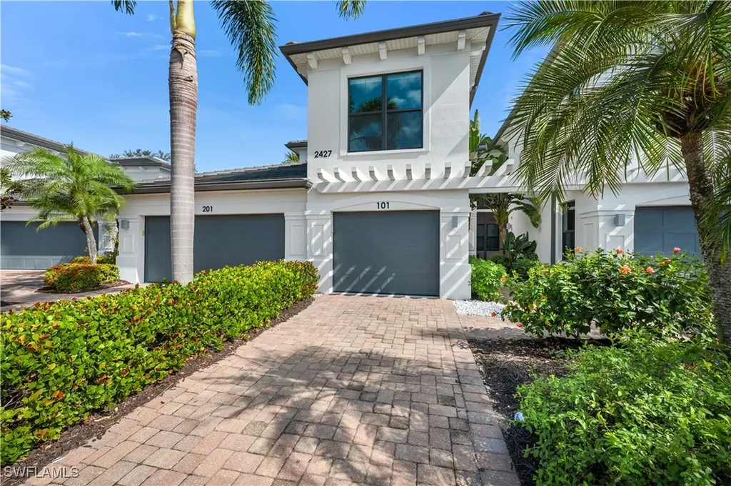 2427 Ravenna Blvd, #101 Naples FL 34109