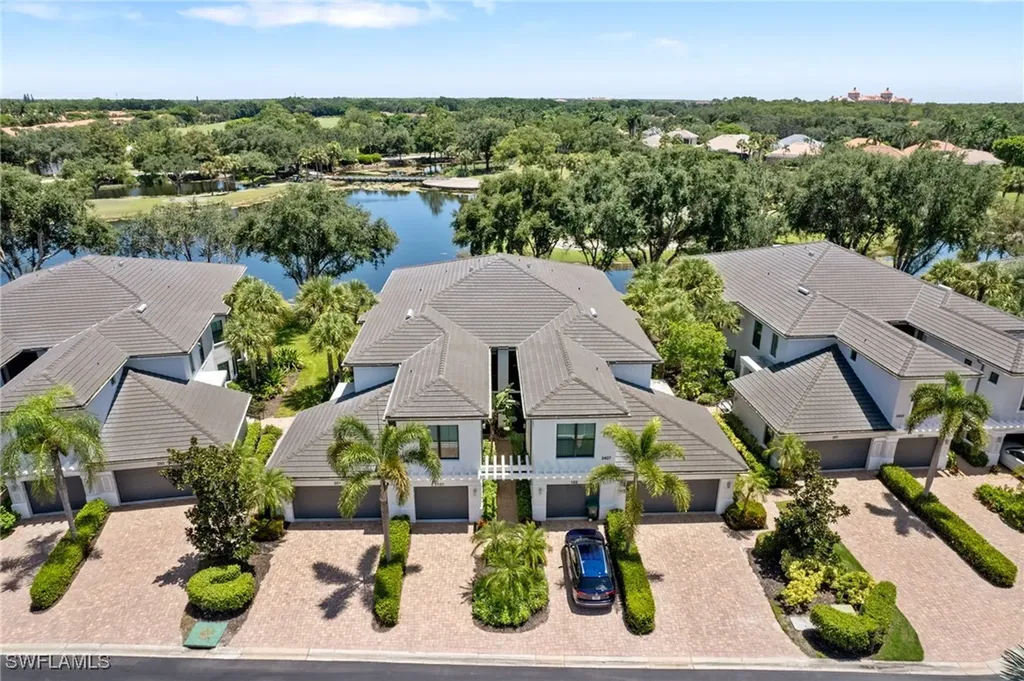 2427 Ravenna Blvd, #101 Naples FL 34109