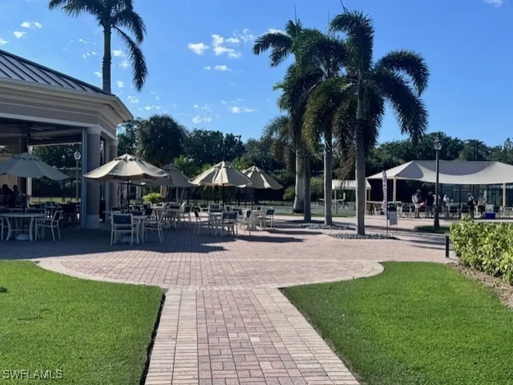 2427 Ravenna Blvd, #101 Naples FL 34109