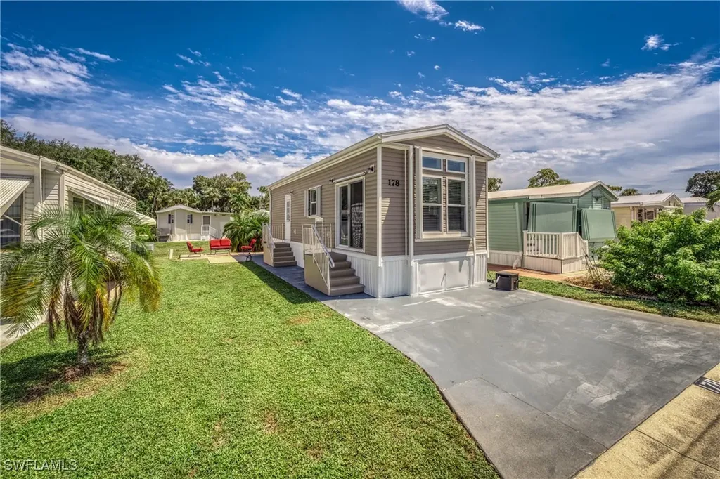 178 Panther Pass Circle Naples FL 34114