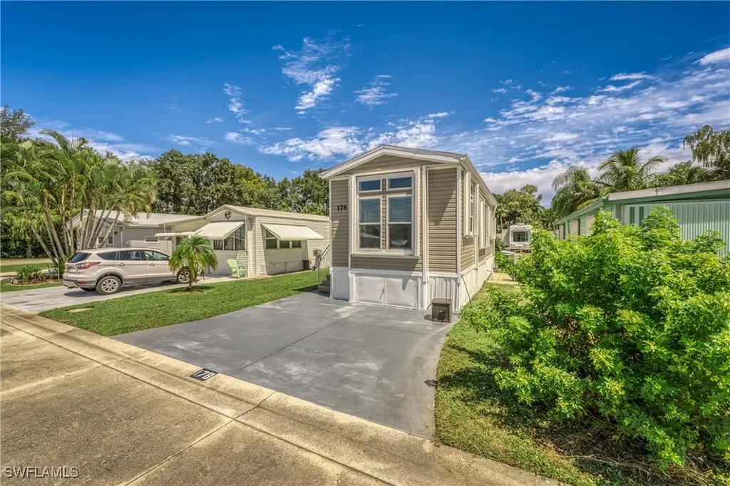 178 Panther Pass Circle Naples FL 34114