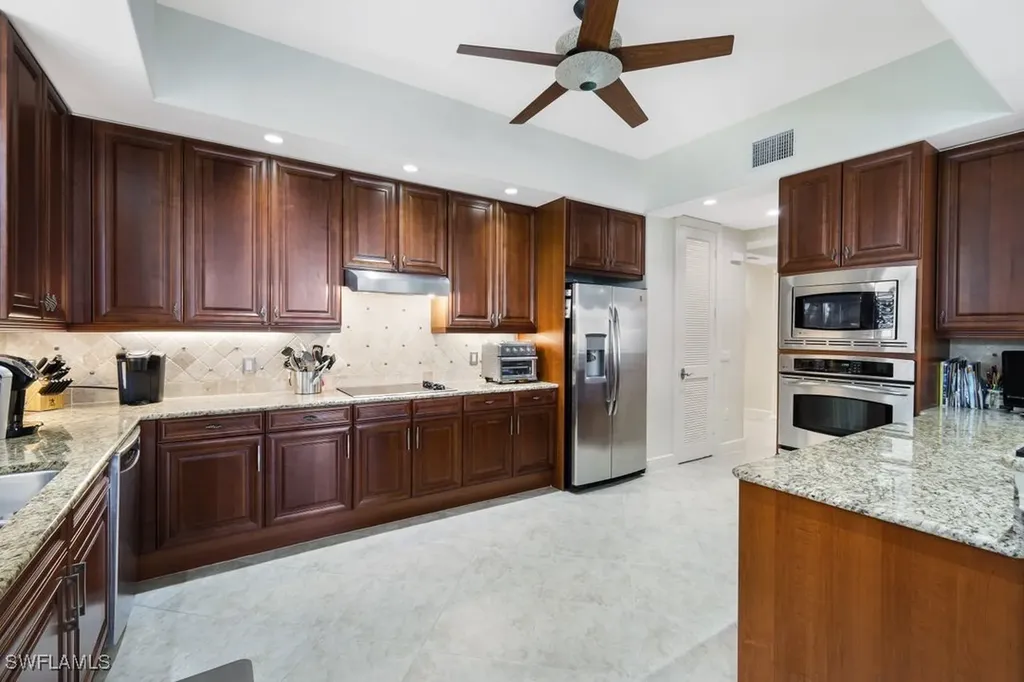 571 Avellino Isle Circle Naples FL 34119