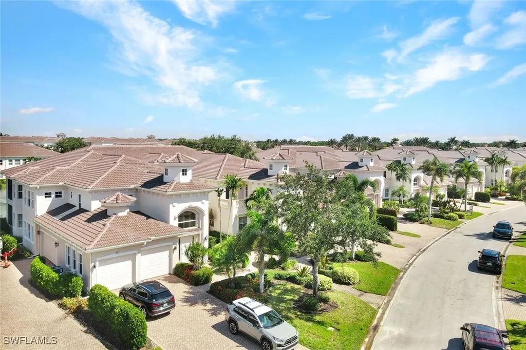 571 Avellino Isle Circle Naples FL 34119